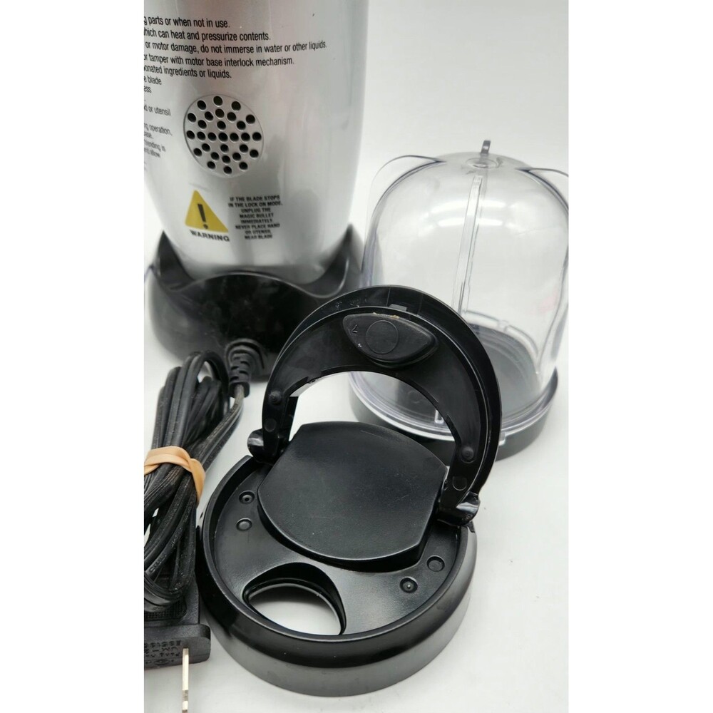 Magic Bullet MB1001 Model Blender Base/Motor + 2 Cups Blade, Sip Lid TESTED - Picture 7 of 8